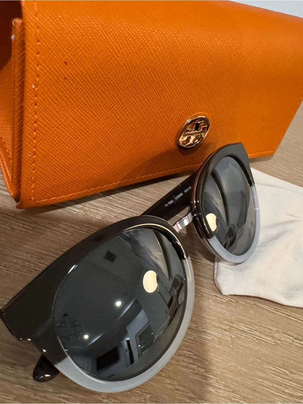 Tory Burch Orange Sunglasses Case with Black and Silver Frame Sunglasses